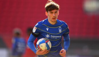 James Garner prolonge et part en prêt à Nottingham Forest