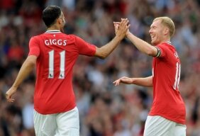 Giggs et Scholes montrent le chemin. 