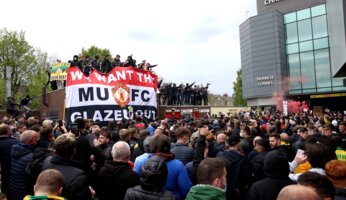 Incidents d'Old Trafford : le club condamne, les supporters s'expriment