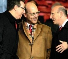 Les Glazers prennent, les supporters craignent