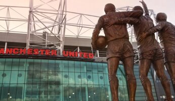 Manchester United continuera de payer ses employés