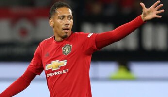 Officiel : Chris Smalling prêté à l'AS Rome