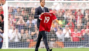 Raphaël Varane est officiellement un Red Devil !