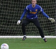 Lindegaard absent 1 mois ?